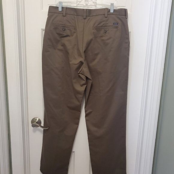 EC IZOD Brown Chinos Flat Front Size 36W x 32L, Business Casual, Preppy - Picture 5 of 9